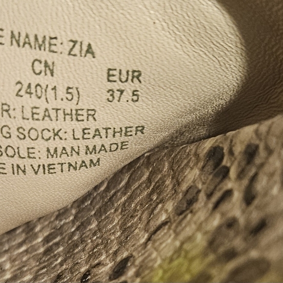 Reptile Patterned Sandals with Yellow Accents - Picture 4 of 6